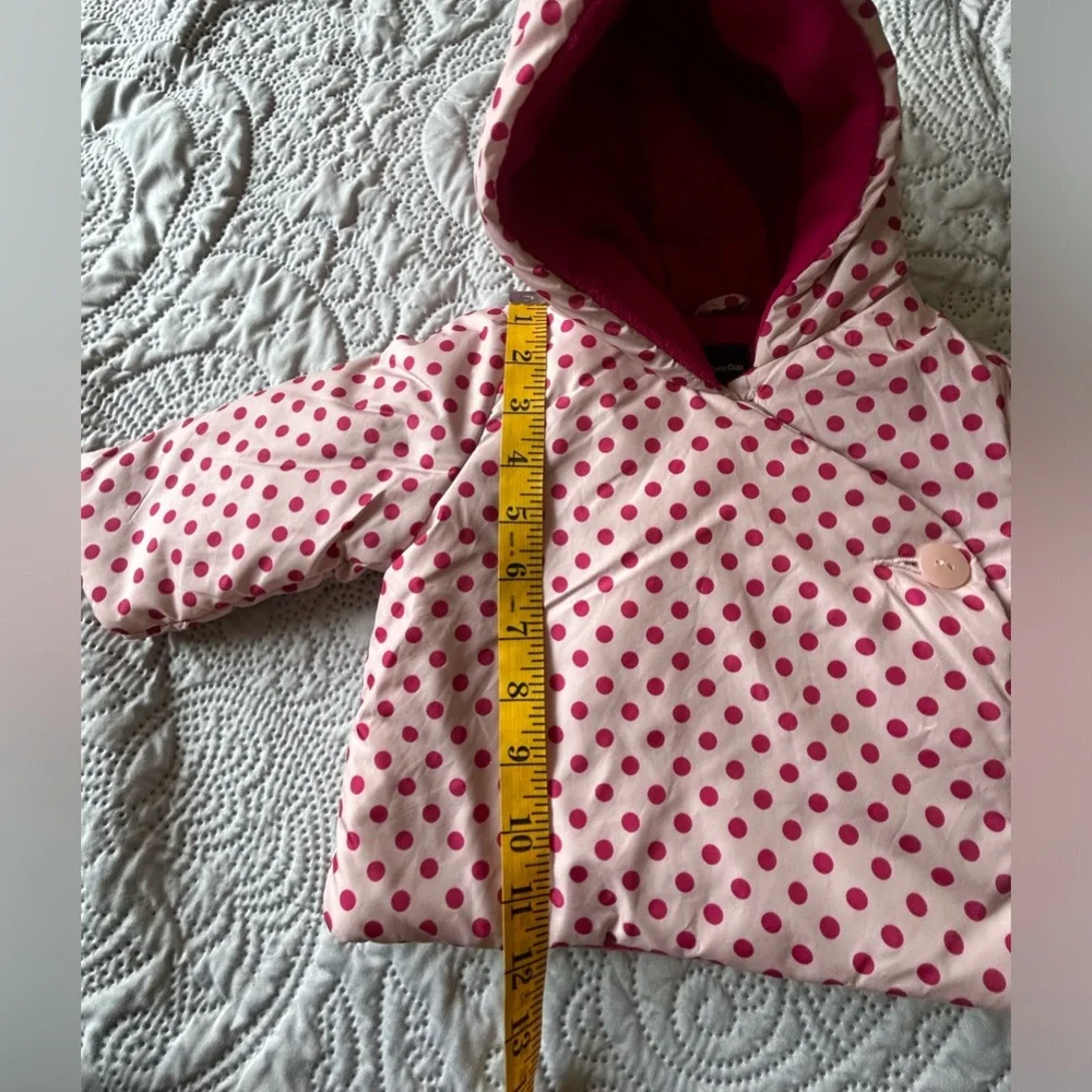 Baby Gap 3-6 mos kimono hood jacket. Off white/hot pink polka dot. Fleece lined
